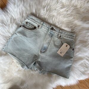 Billabong Women's NWT Denim Shorts